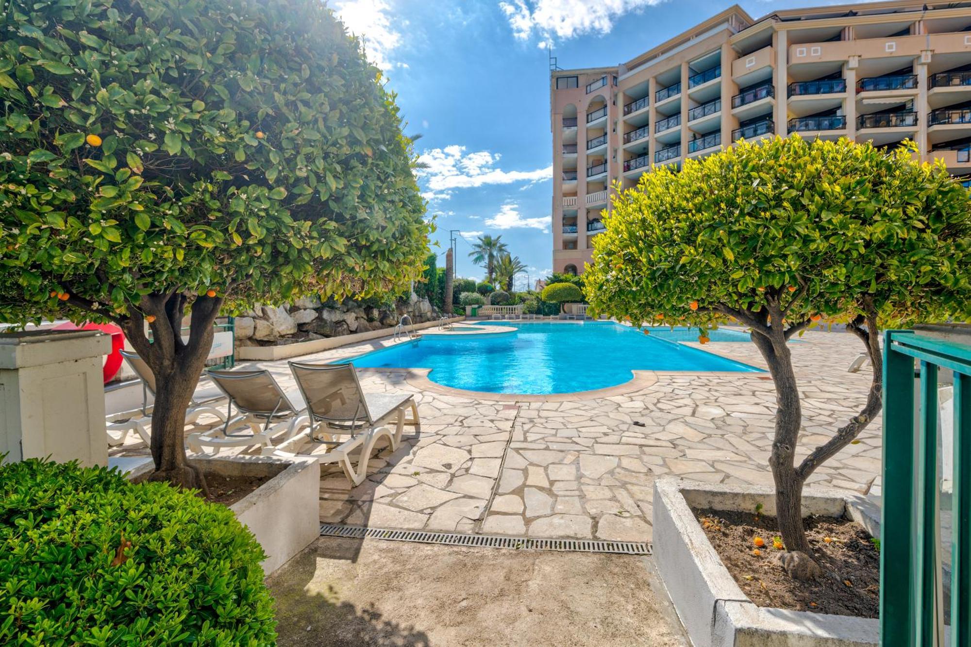 Residence La Palme D'Azur - Cannes Bagian luar foto